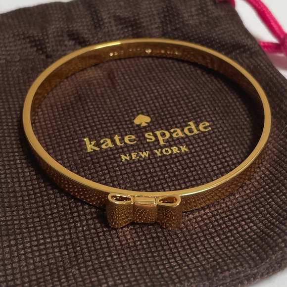 Kate Spade- Gold bow bangle - Picture 4 of 4